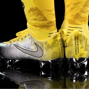 Nike Oregon Stomp Out Cancer Cleats 2017 - Alpha Menace Pro Low TD.